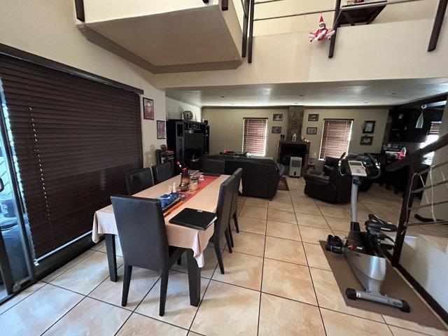 Lovely Family Home - Sonkring - Brackenfell thumbnail 19