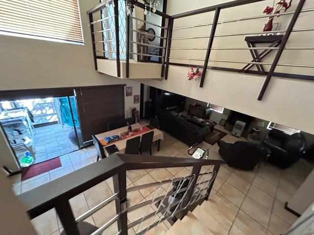 Lovely Family Home - Sonkring - Brackenfell thumbnail 15