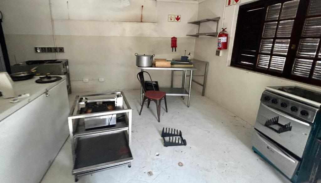 Restaurant And Related Equipment thumbnail 4