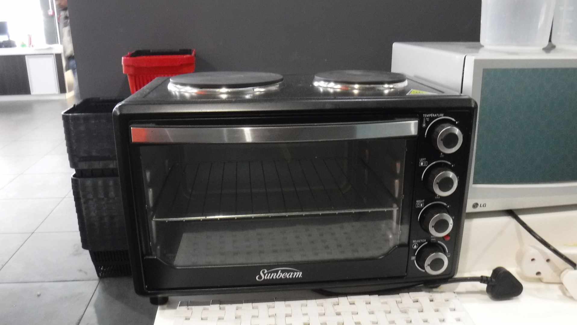 Beautiful Furnishings, Catering Equipment And More thumbnail 18
