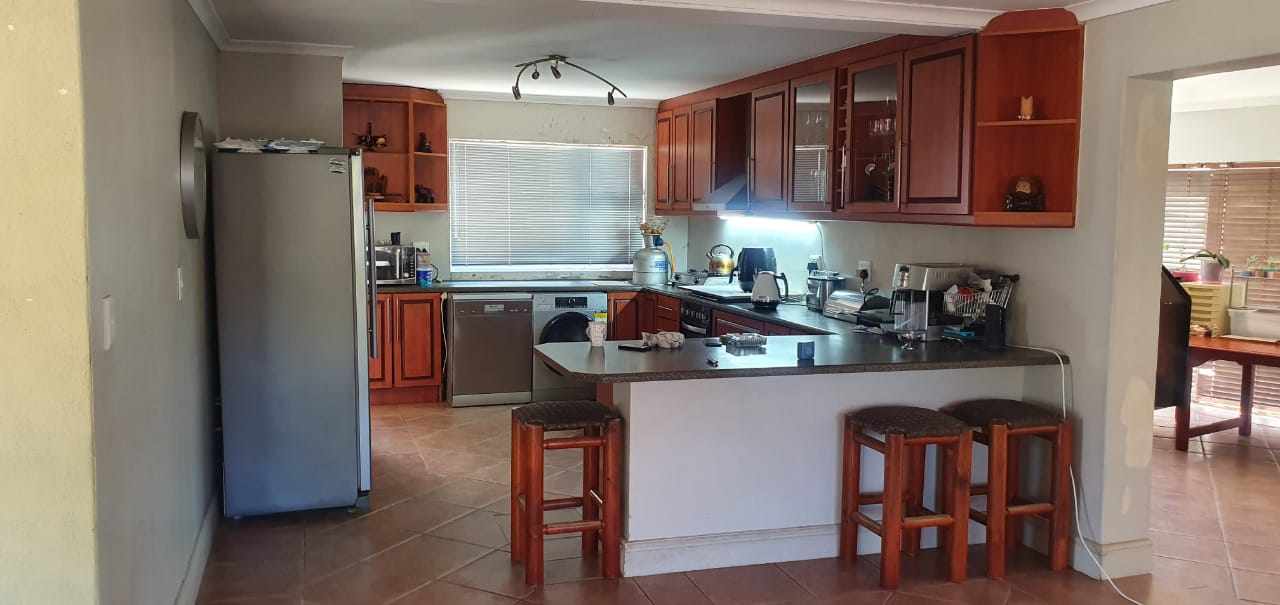 Double Storey Home - Durbanville thumbnail 3