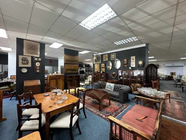 Household Furniture, Appliances, Smalls thumbnail 4