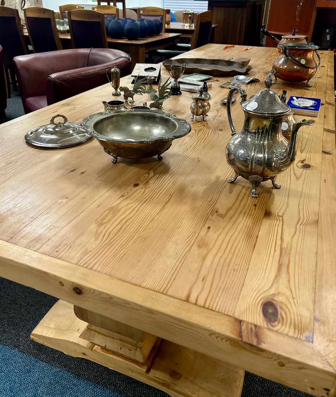 Beautiful Household Furniture thumbnail 18