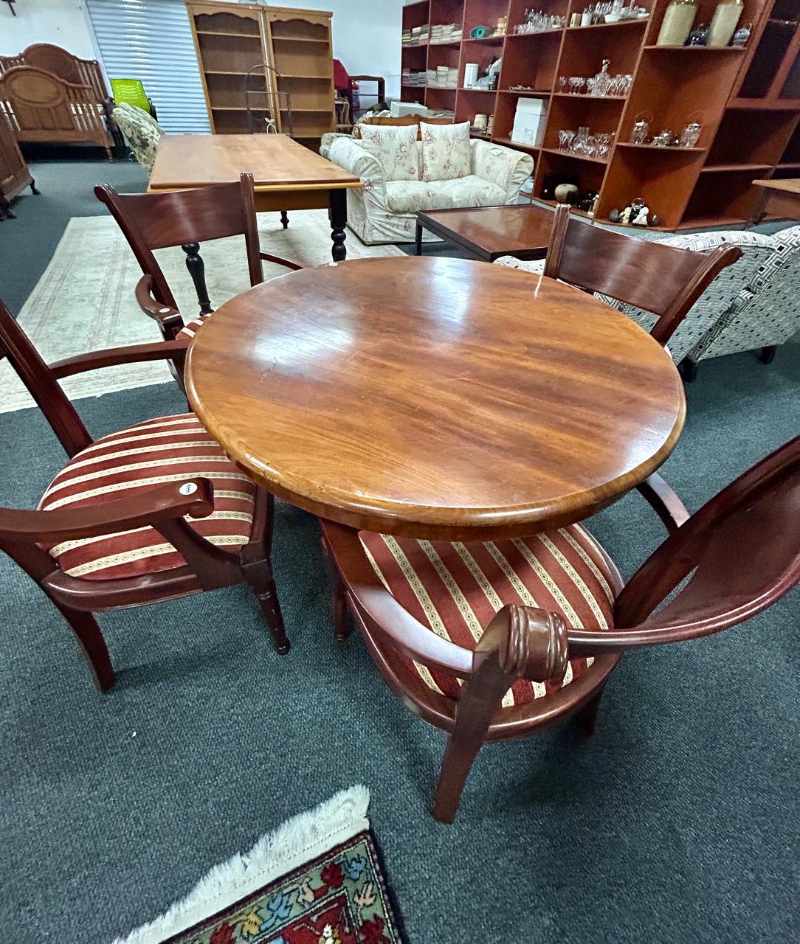Household Furniture & Collectables thumbnail 6