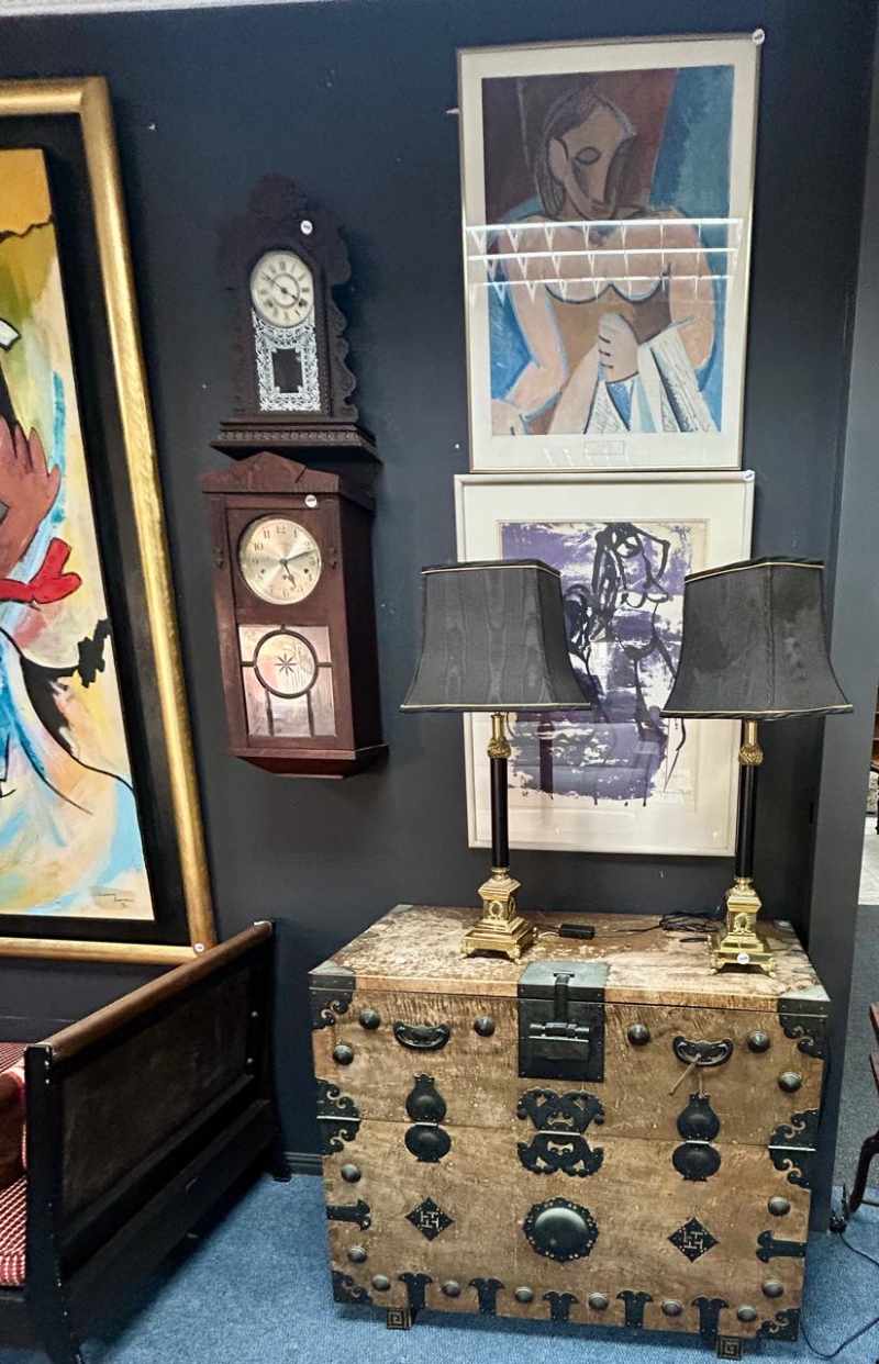 Household Furniture & Collectables thumbnail 12