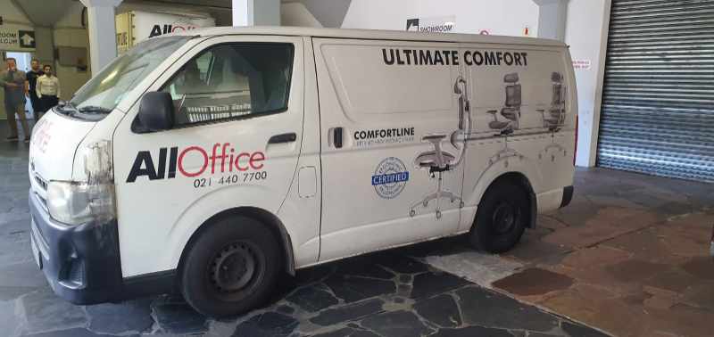 2011 Toyota Quantum 2.7 thumbnail 2