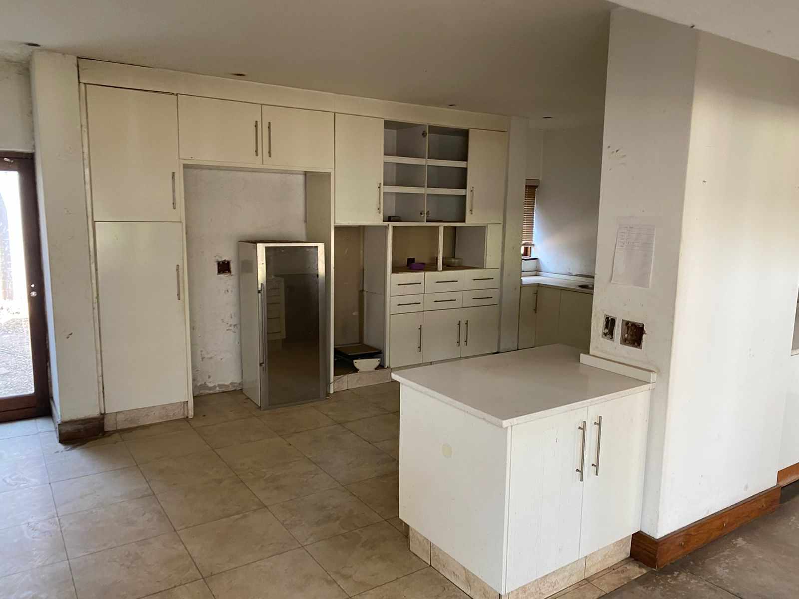 Onsite Liquidation Auction - Double Storey - Sandown, Sandton thumbnail 9