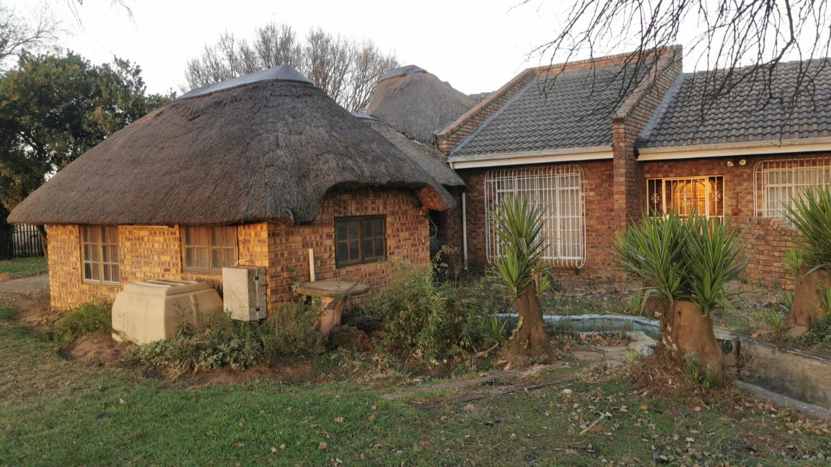 Onsite Power of Attorney Auction - Large AH Stand - Delmas, Mpumalanga