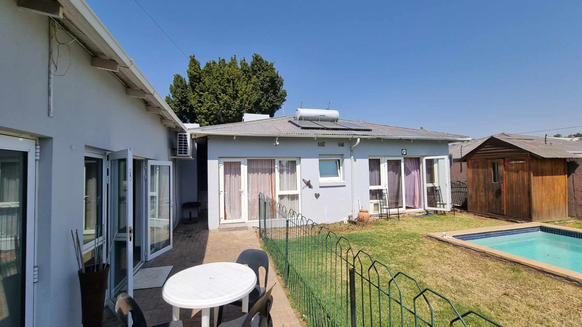 Onsite Insolvency Auction - 3 Bed, 3 Bath Residential Home With Garden Flat - Norwood - Johannesburg thumbnail 4