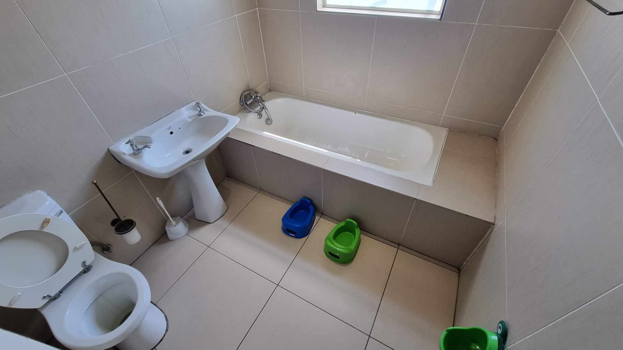 Onsite Insolvency Auction - 3 Bed, 3 Bath Residential Home With Garden Flat - Norwood - Johannesburg thumbnail 11