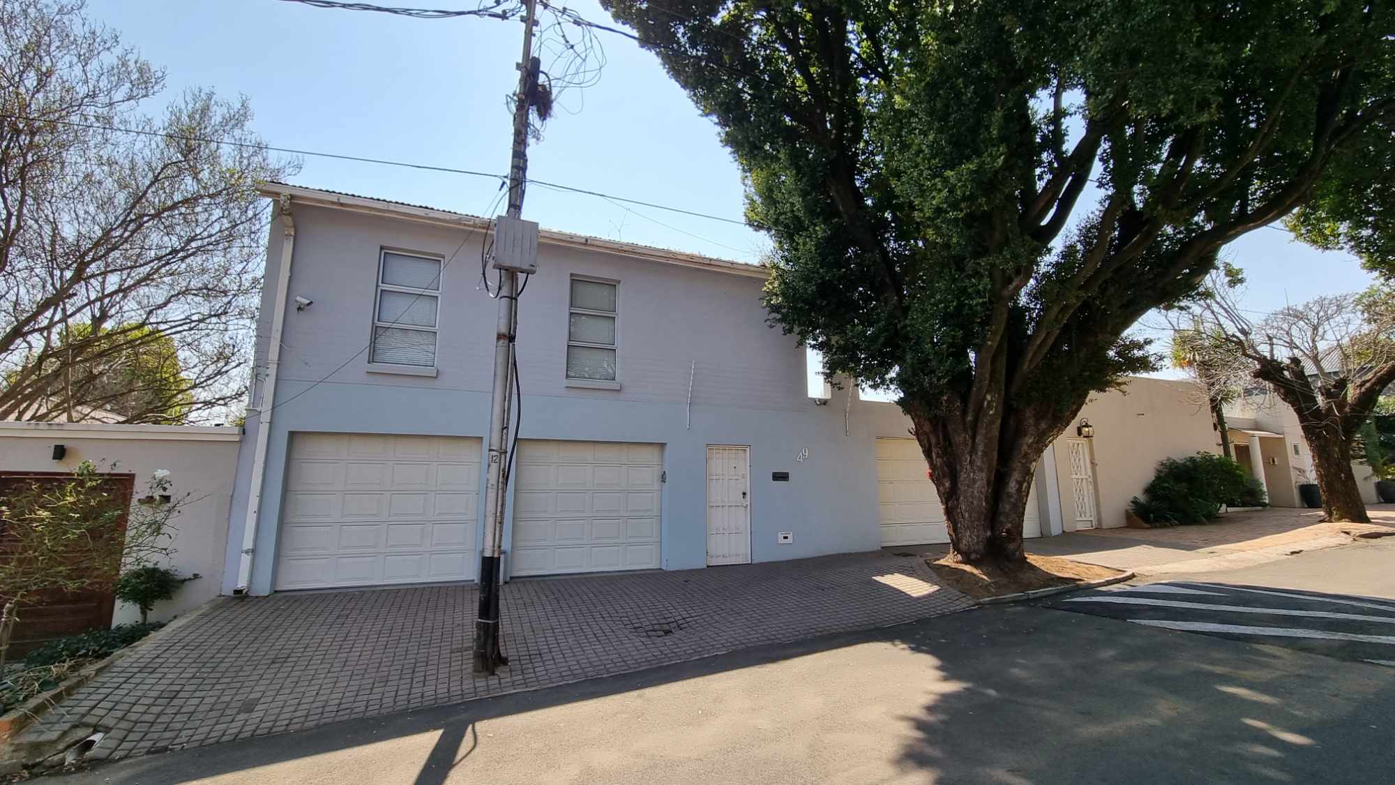 Onsite Insolvency Auction - 3 Bed, 3 Bath Residential Home With Garden Flat - Norwood - Johannesburg thumbnail 16