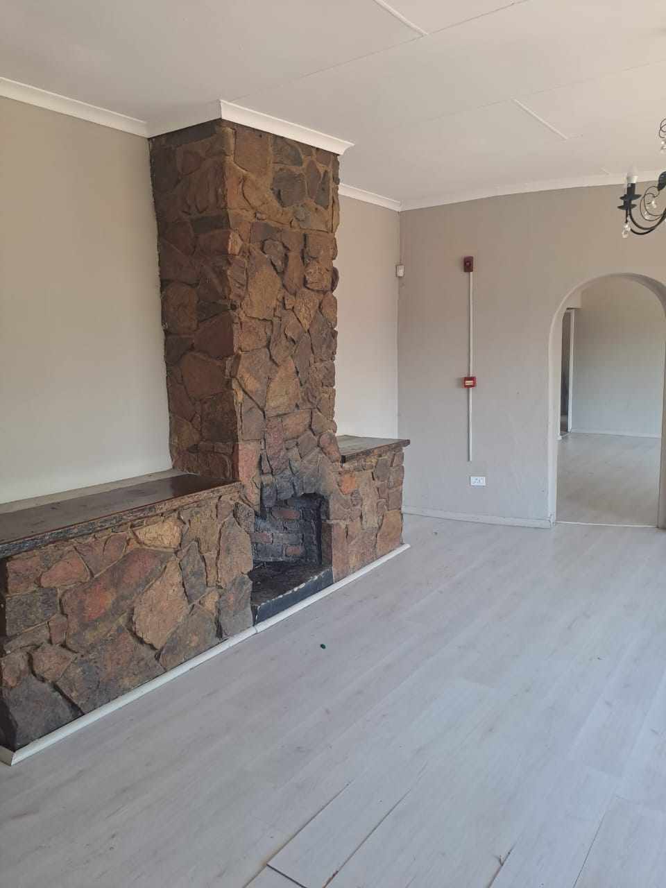 Residential Dwelling on Large Stand - Magaliesburg thumbnail 15