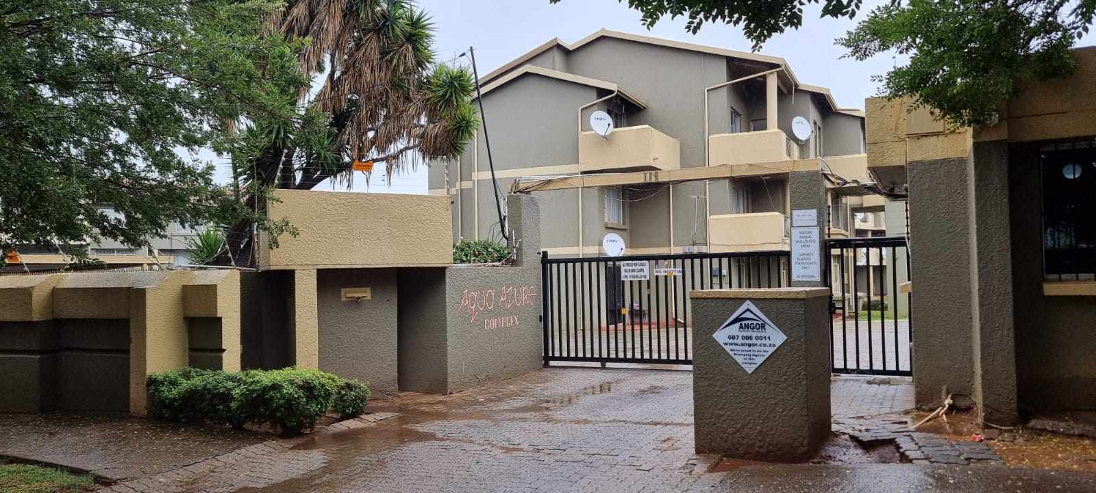 Sectional Title Unit - Aqua Azure, Florida, Roodepoort thumbnail 3