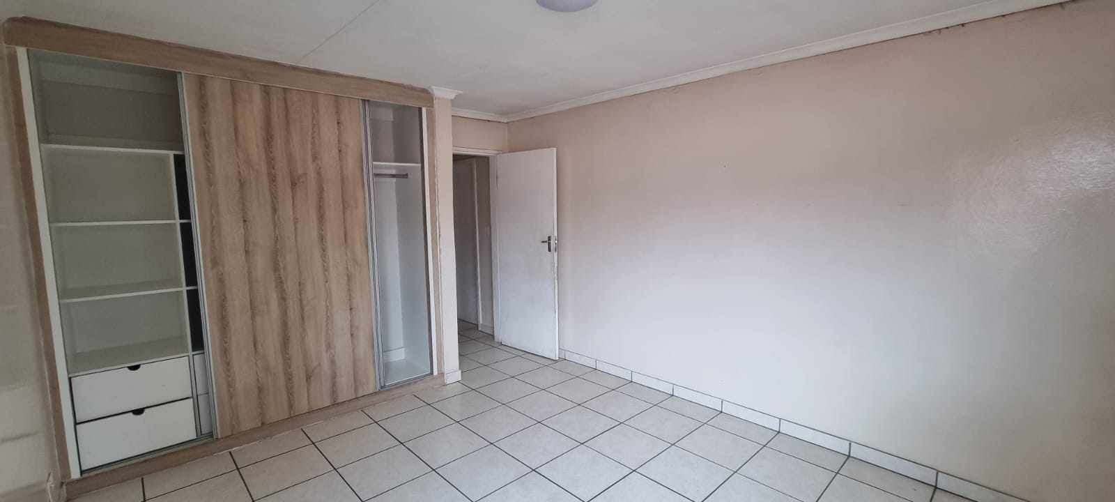 Sectional Title Unit - Aqua Azure, Florida, Roodepoort thumbnail 10