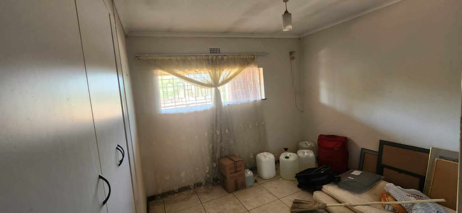 Onsite Division of Joint Estate Auction - Apartment - Sunninghill - Johannesburg thumbnail 8