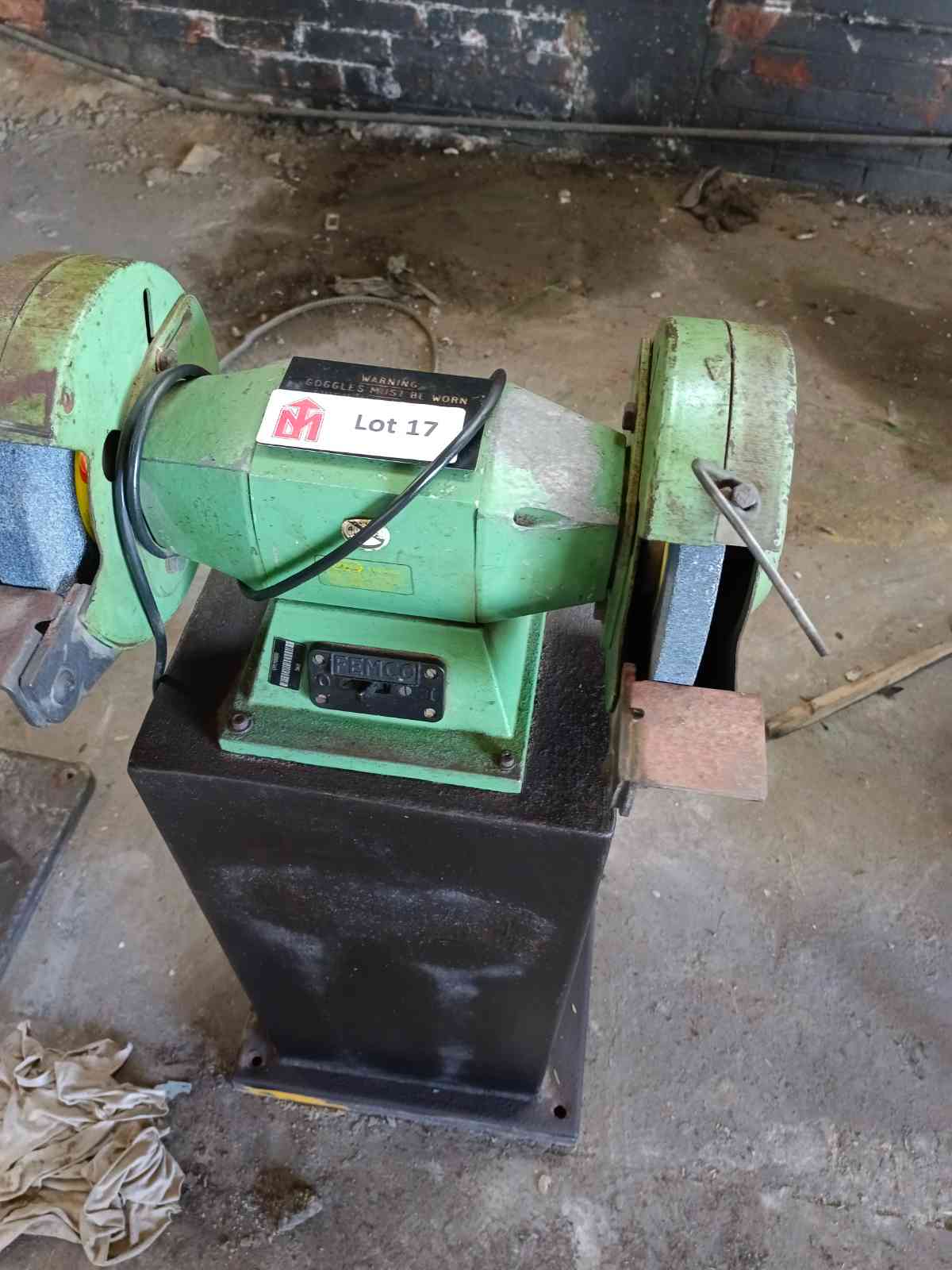 Pedestal Grinder