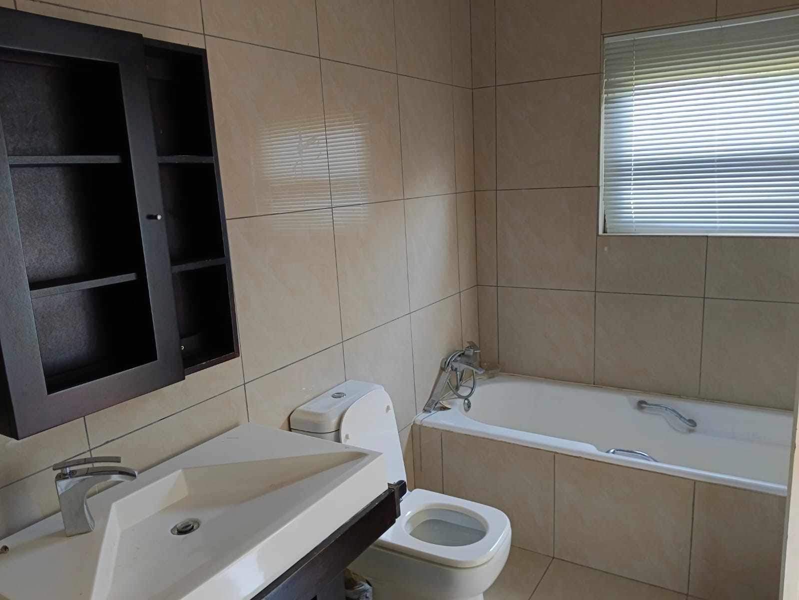 Onsite Insolvency Auction - 3 Bed, 3 Bath Residential Home With Garden Flat - Norwood - Johannesburg thumbnail 21