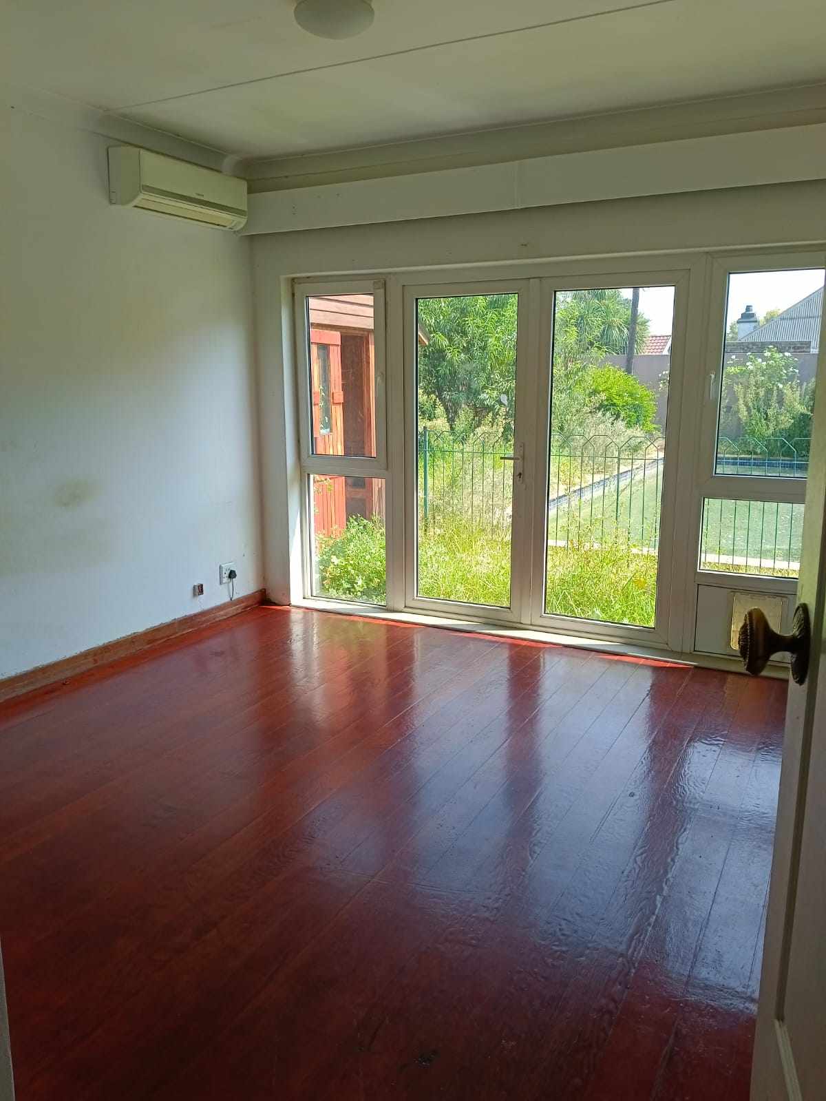 Onsite Insolvency Auction - 3 Bed, 3 Bath Residential Home With Garden Flat - Norwood - Johannesburg thumbnail 23