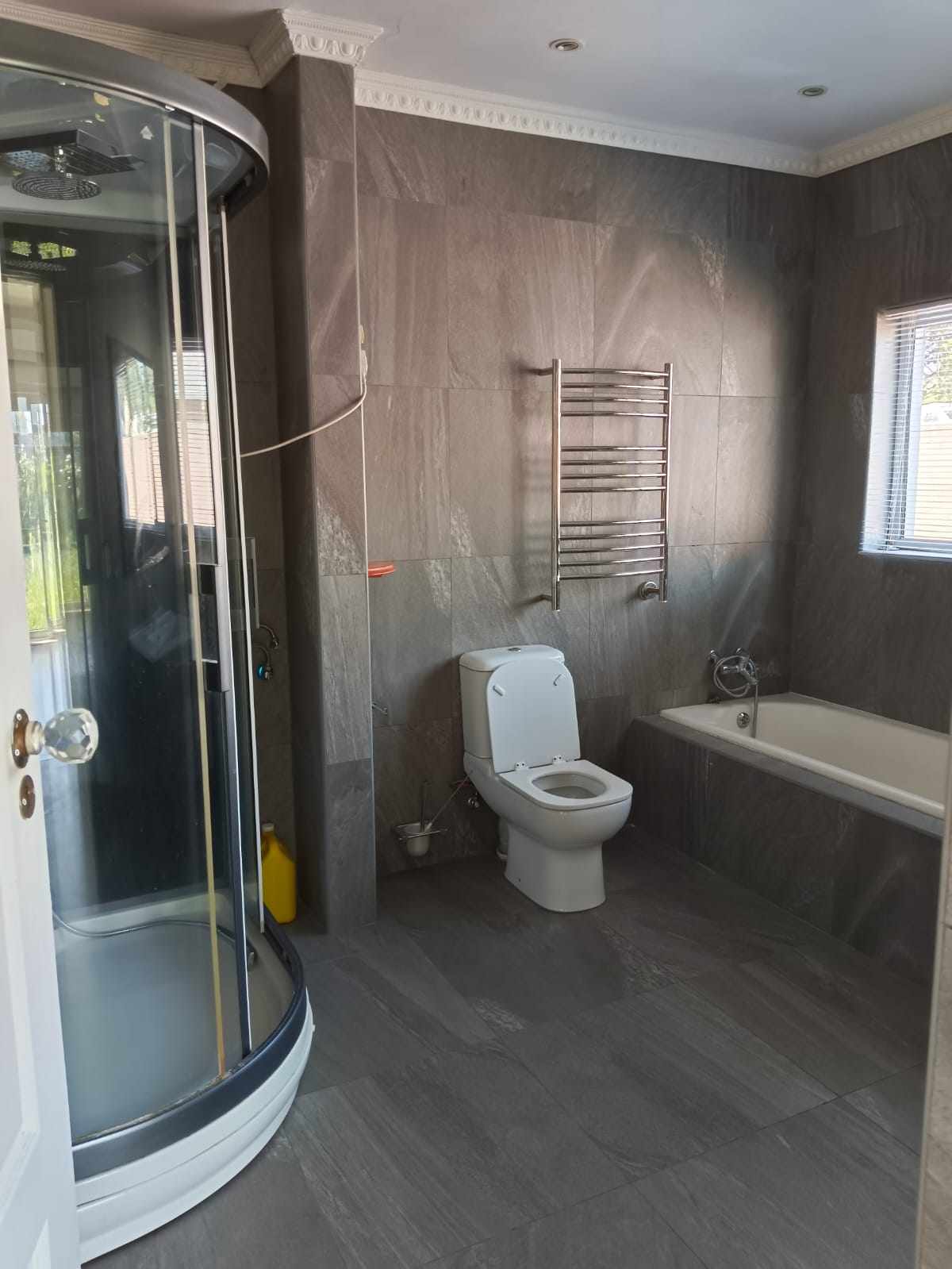 Onsite Insolvency Auction - 3 Bed, 3 Bath Residential Home With Garden Flat - Norwood - Johannesburg thumbnail 25