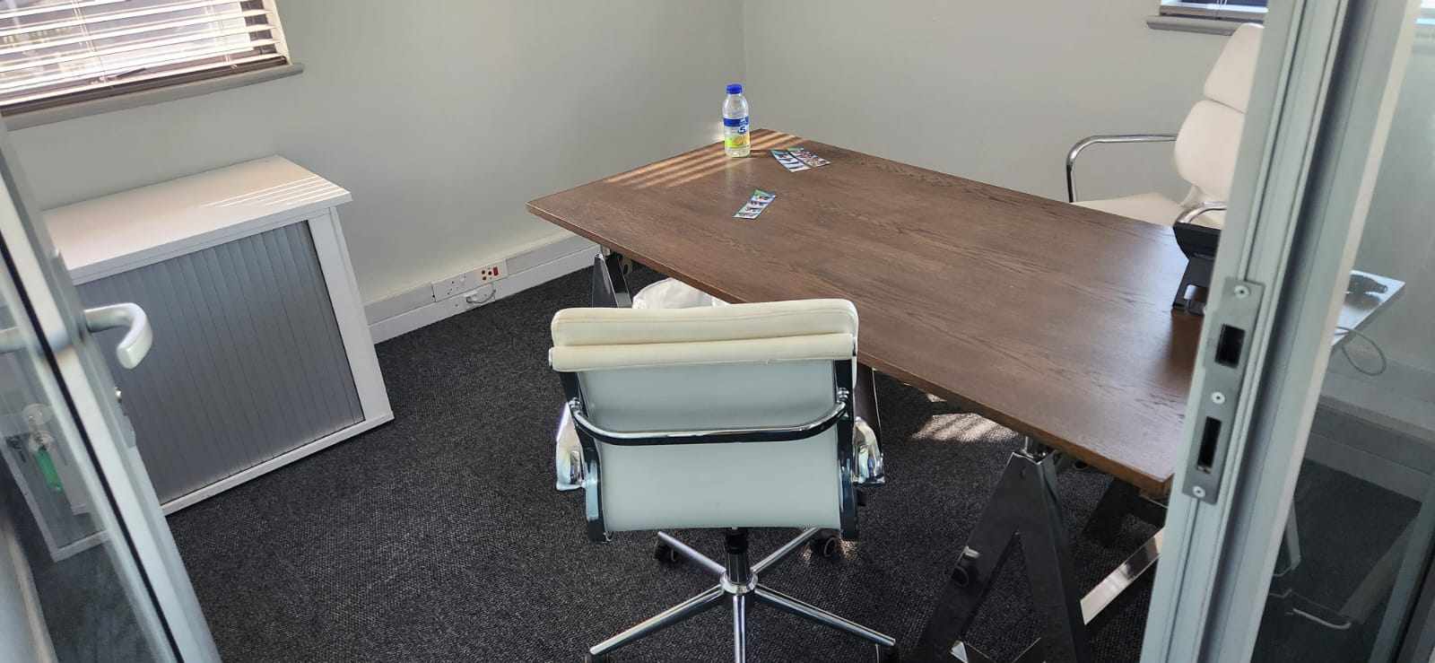 Onsite Liquidation Auction - Modern Office Furniture - Meyersdal thumbnail 6