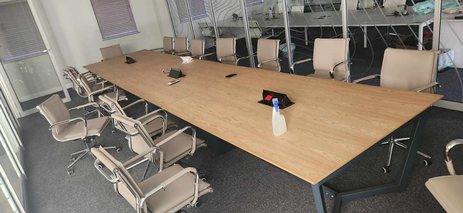 Onsite Liquidation Auction - Modern Office Furniture - Meyersdal thumbnail 8