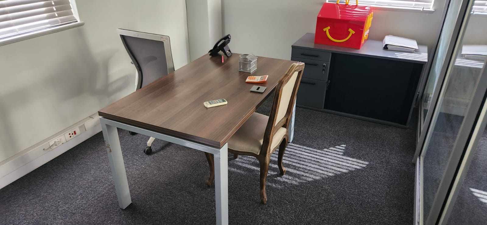 Onsite Liquidation Auction - Modern Office Furniture - Meyersdal thumbnail 11