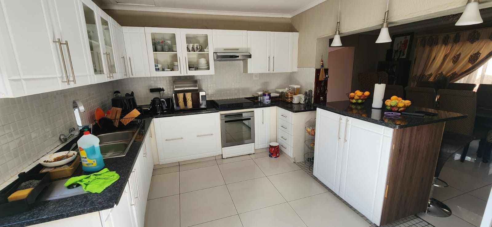3 Bedroom House - Entertainer's Paradise - West Acres, Mbombela thumbnail 2