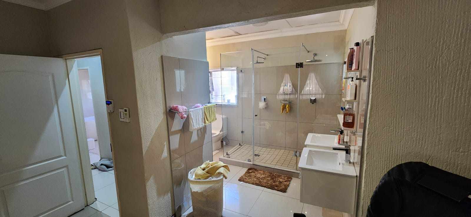 3 Bedroom House - Entertainer's Paradise - West Acres, Mbombela thumbnail 3