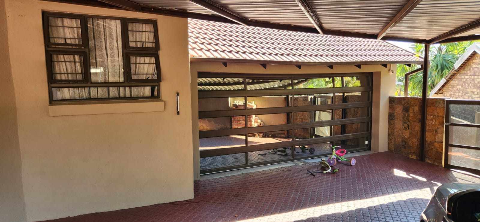 3 Bedroom House - Entertainer's Paradise - West Acres, Mbombela thumbnail 4