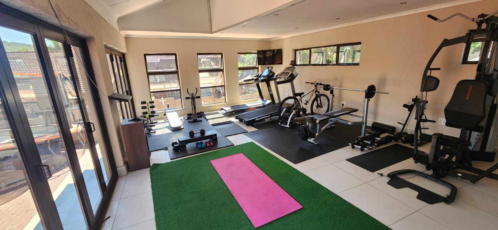 3 Bedroom House - Entertainer's Paradise - West Acres, Mbombela thumbnail 14