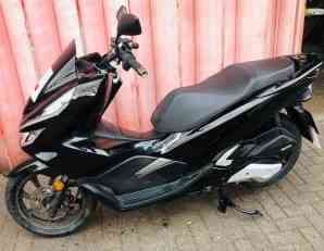 Yamaha XP500 Scooter