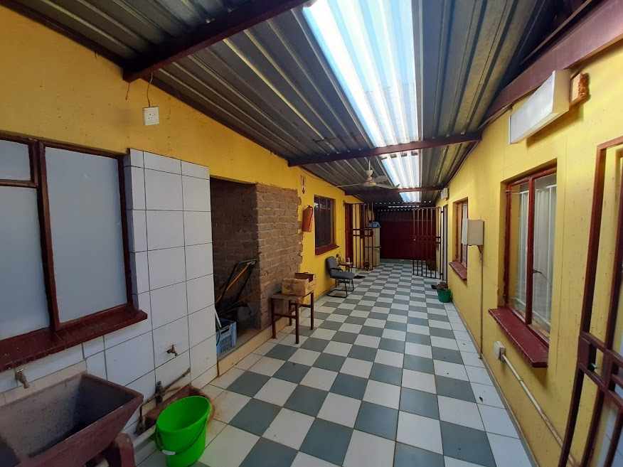 Online Division of Joint Estate Auction - Protea Glen, Soweto thumbnail 4