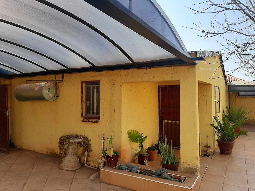 Online Division of Joint Estate Auction - Protea Glen, Soweto thumbnail 8