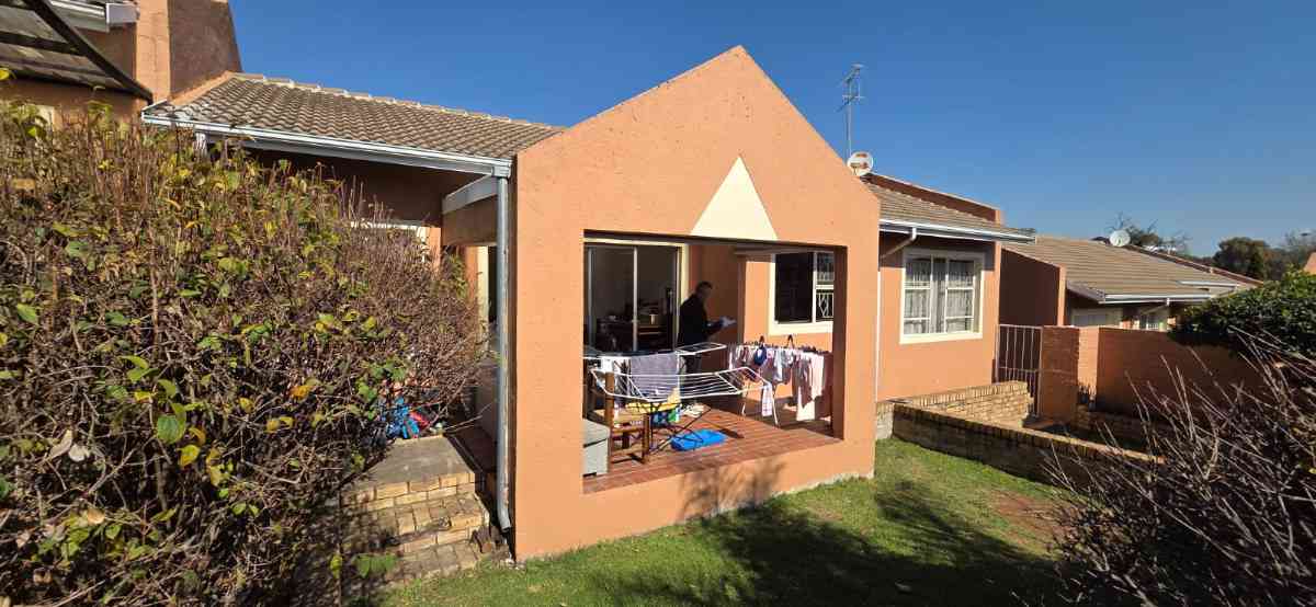 Sectional Title Unit - Buccleuch, Sandton