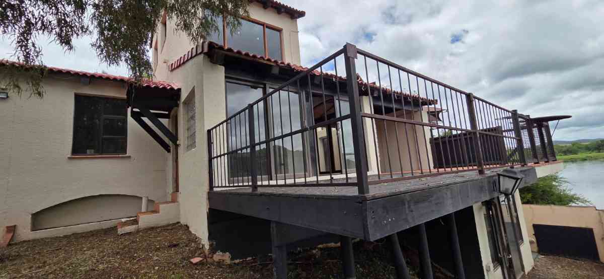 Sectional Title Duplex - Hartebeespoort