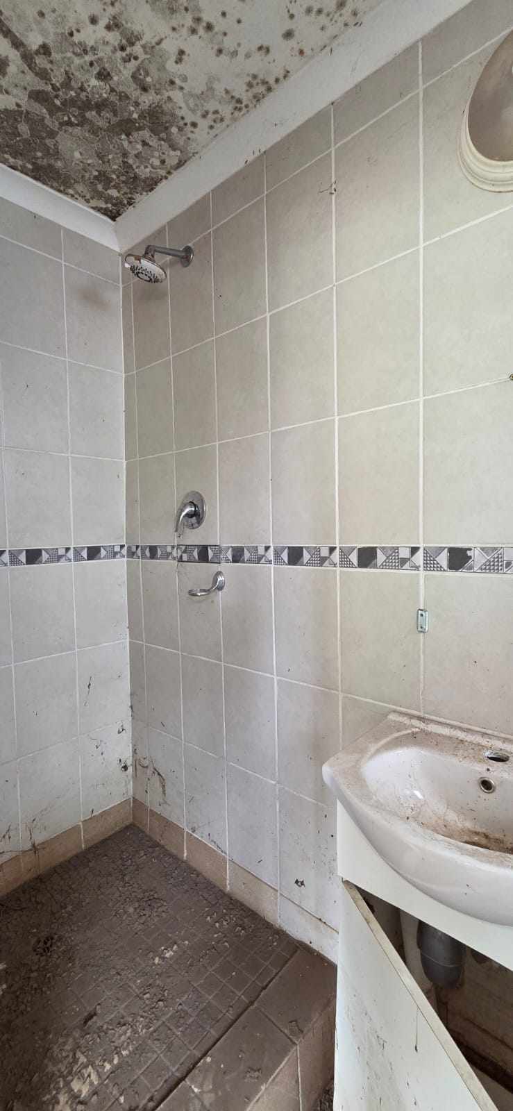 Sectional Title Duplex - Hartebeespoort thumbnail 32