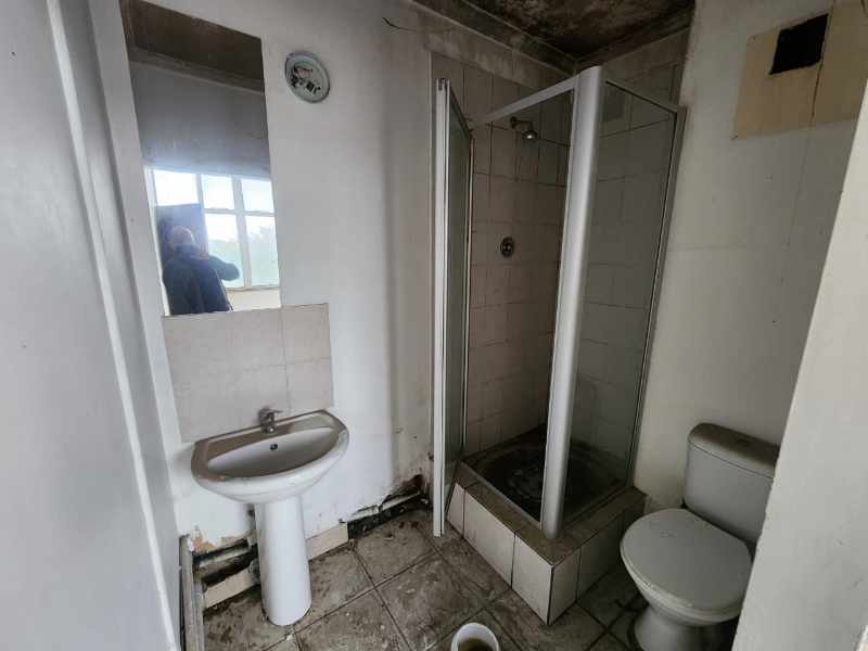 Onsite Liquidation Auction - Apartment - Ferndale, Johannesburg thumbnail 6