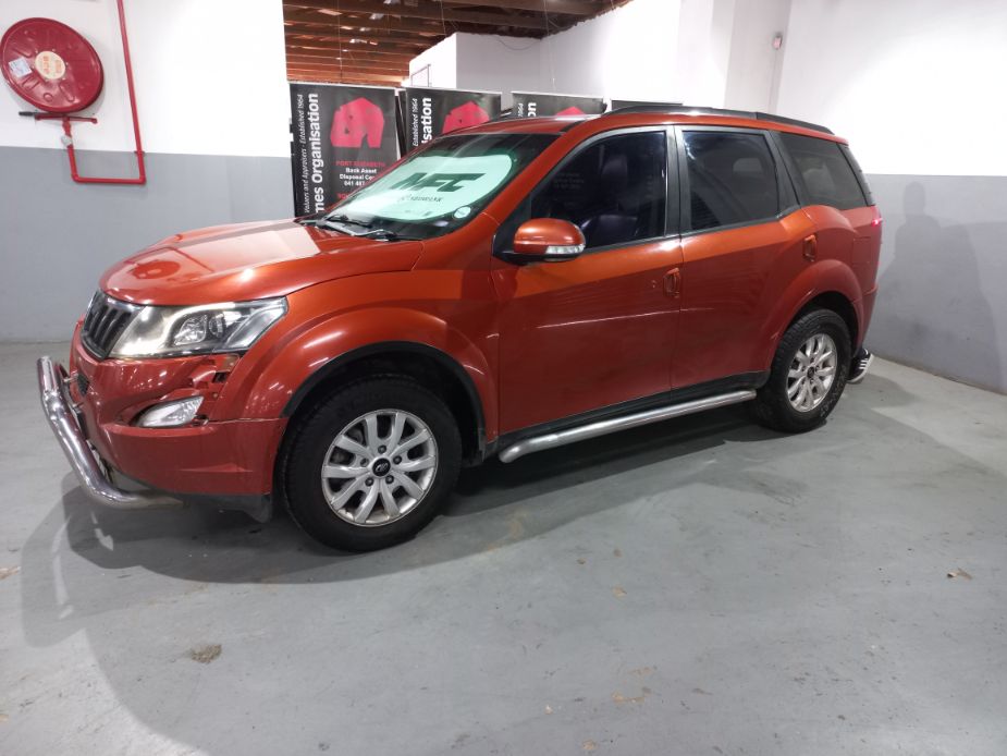 2017 Mahindra XUV 500 2.2D MHawk (W8) 7 Seat
