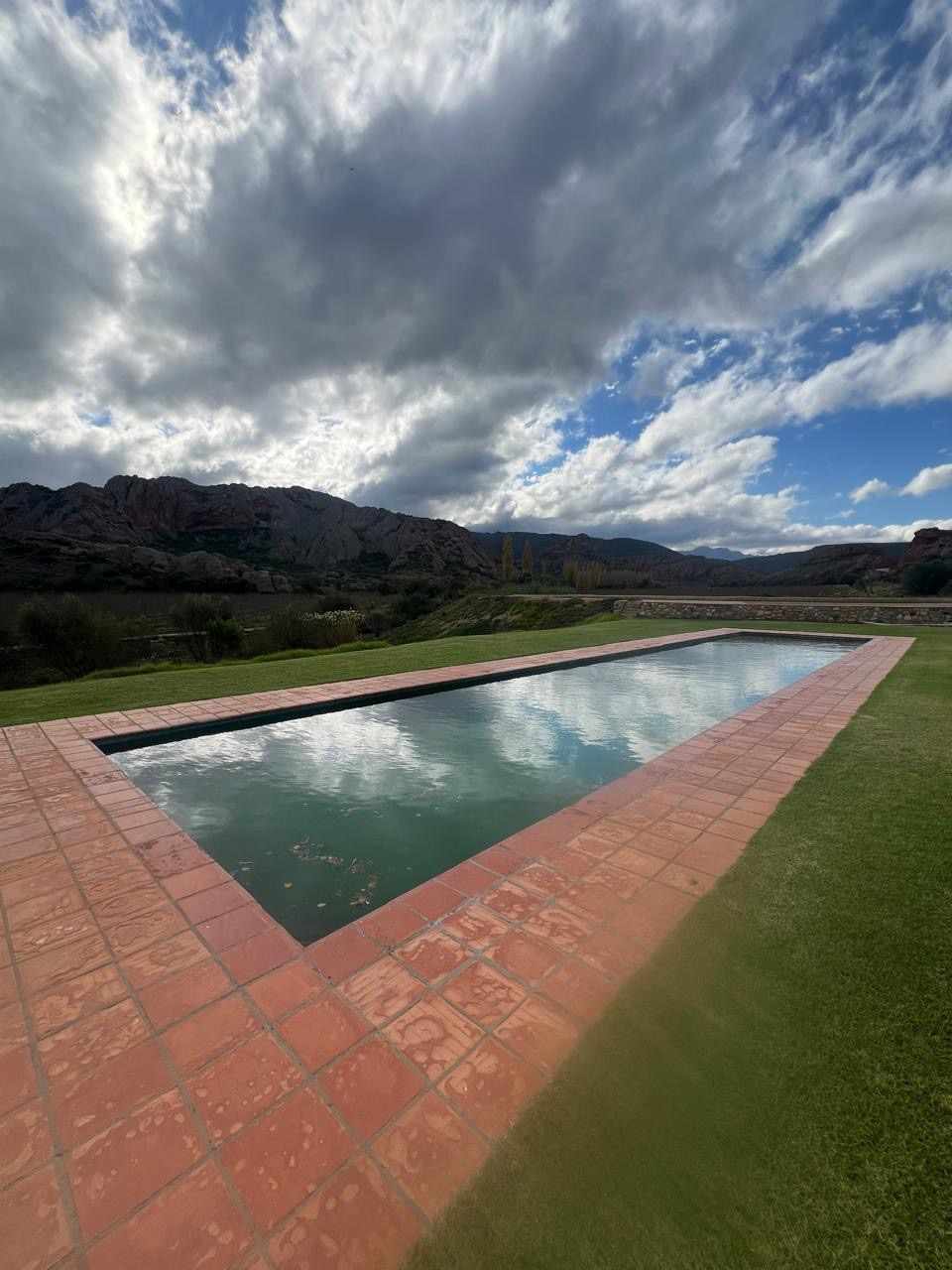 Beautiful Property Known As Red Mountain Ridge Including Guest Cottages thumbnail 26