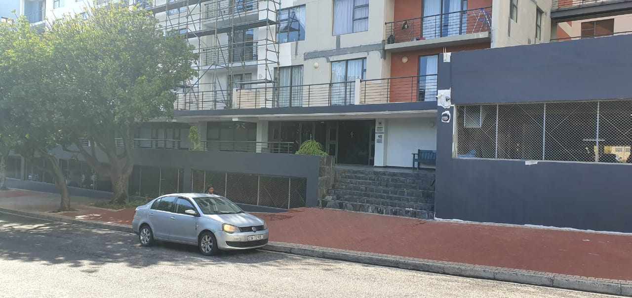Ideal Starter Property - Cape Town CBD thumbnail 12