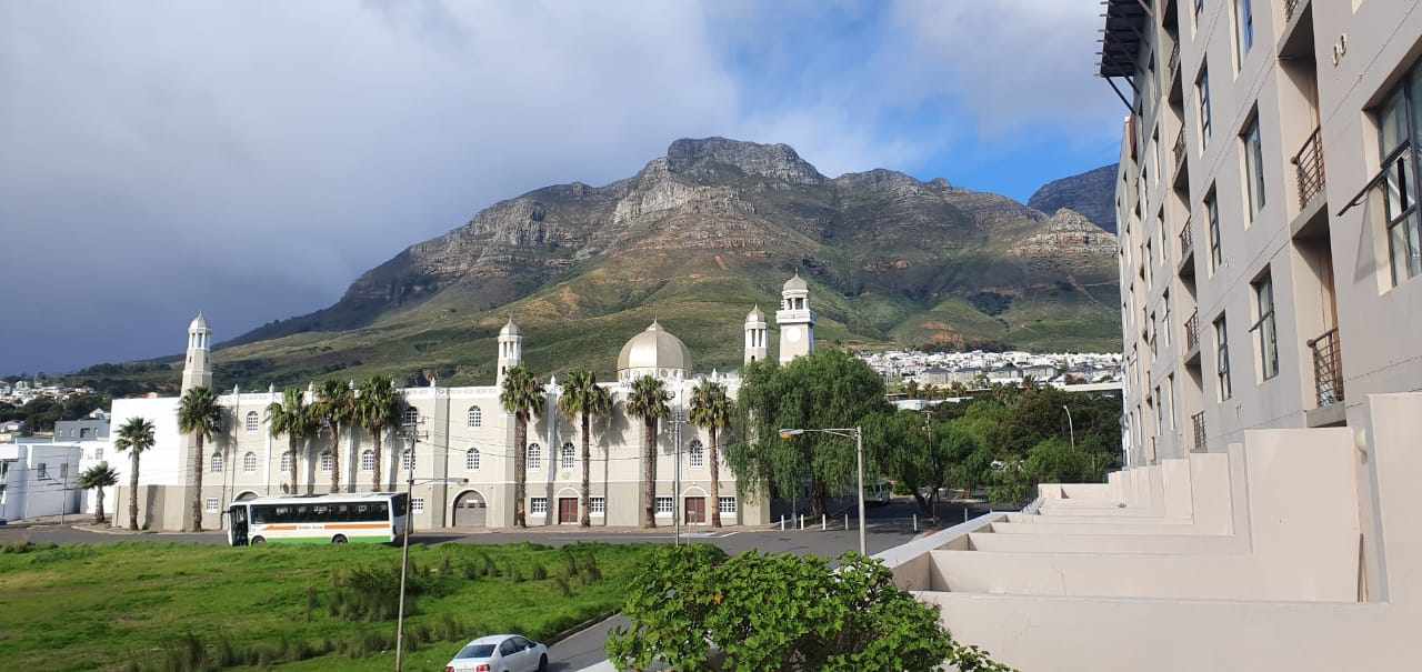 Ideal Starter Property - Cape Town CBD thumbnail 16