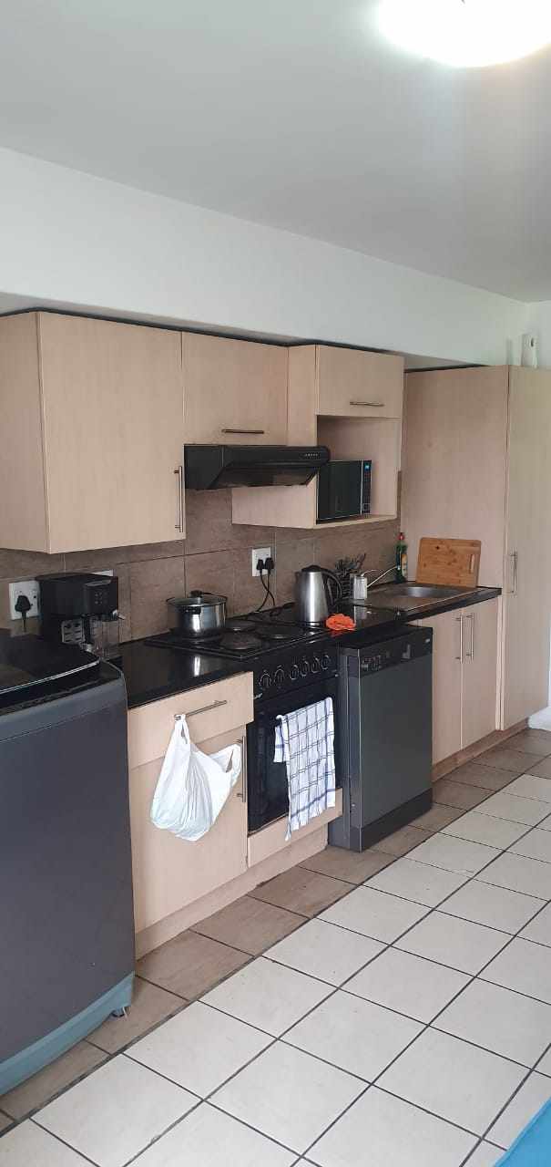 Ideal Starter Property - Cape Town CBD thumbnail 28