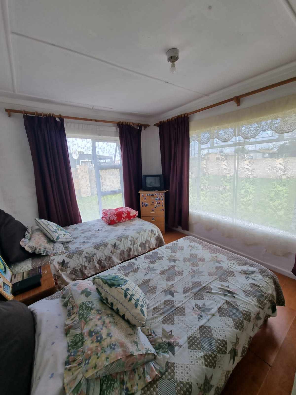 Ideal Starter Property - Kranshoek thumbnail 6