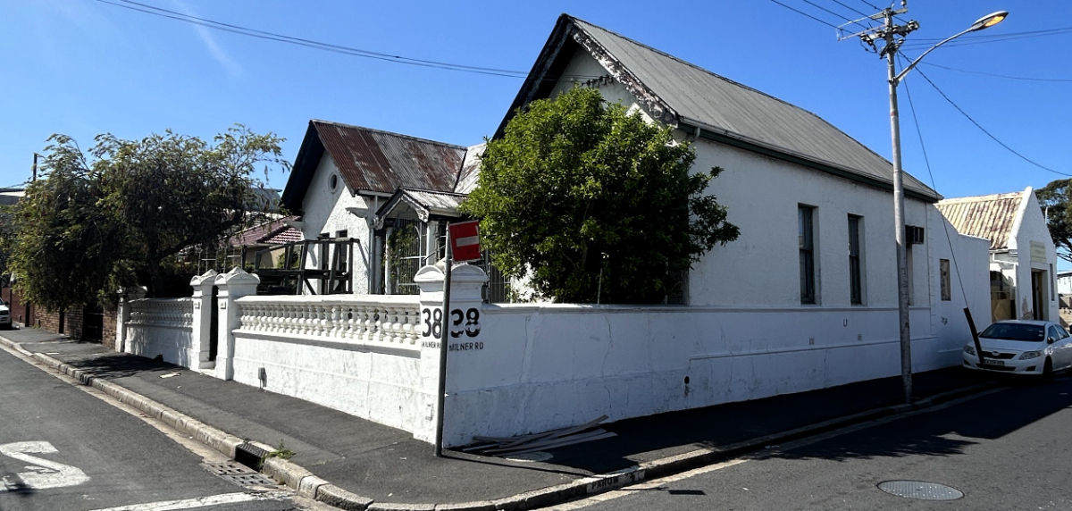 Onsite Curatorship Auction - Victorian Style Property With Commercial Rights