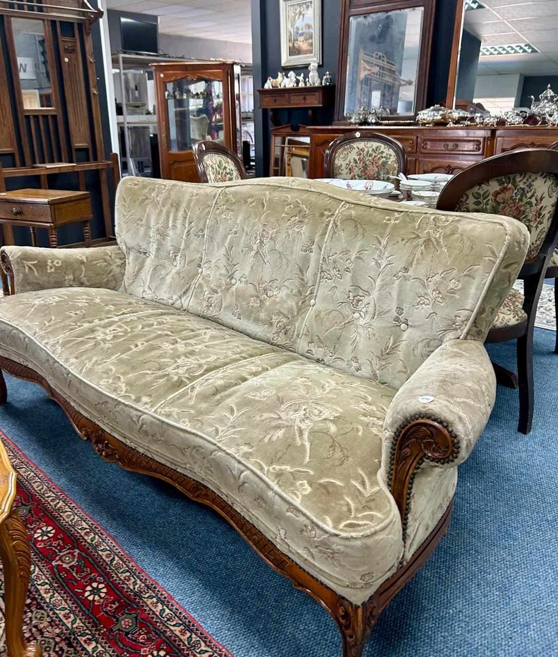 Beautiful Furniture, Household Appliances and More thumbnail 6