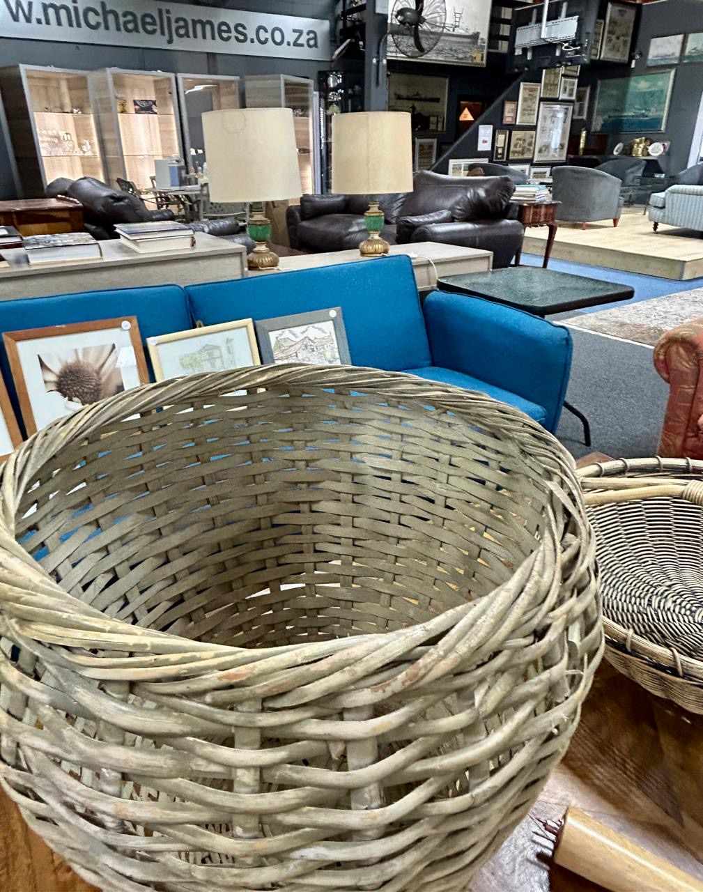 Beautiful Furniture, Household Appliances and More thumbnail 18
