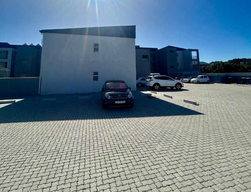 3 Storey Apartment Block - Excellent Location thumbnail 2