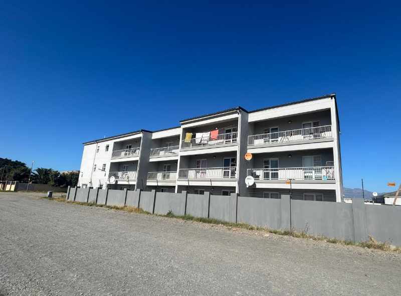 3 Storey Apartment Block - Excellent Location thumbnail 6