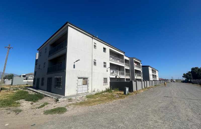 3 Storey Apartment Block - Excellent Location thumbnail 17