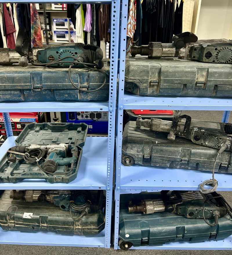 Warehouse Liquidation Auction - Not To Be Missed thumbnail 23
